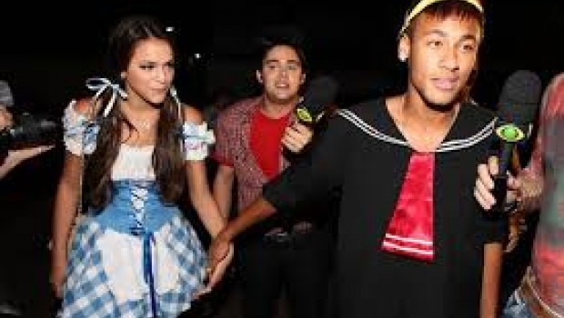 Neymar disfrazado de Quico tuvo un altercado con fotógrafo
