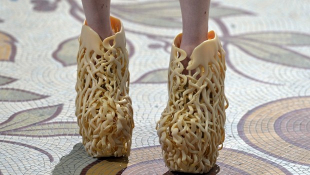 Sabrosos tacones hechos de sopa Maruchan