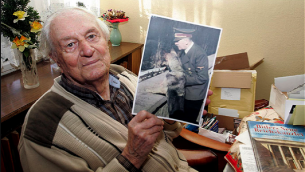 Último guardaespaldas de Hitler muere de paro cardiaco a los 96 años