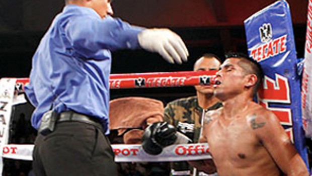 Boxeador mexicano fallece al tercer día de ser noqueado