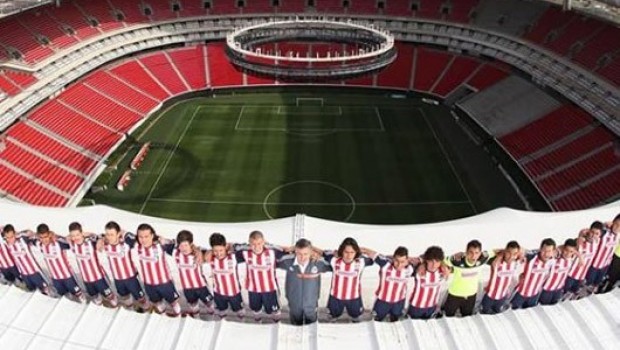 Forbes coloca a Las Chivas como el segundo club más poderoso de América