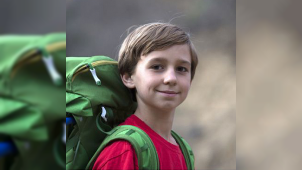Niño de 9 años escala la montaña más alta de América y rompe récord