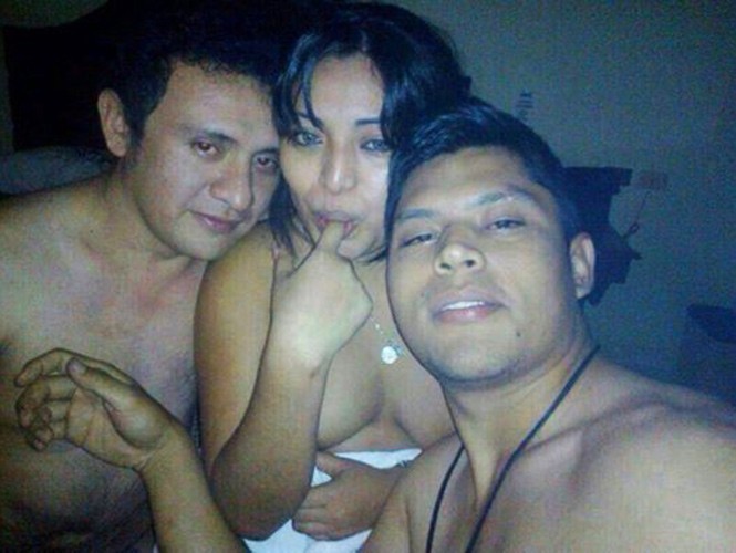 FOTO ORGIA TRIO foto orgia trio: