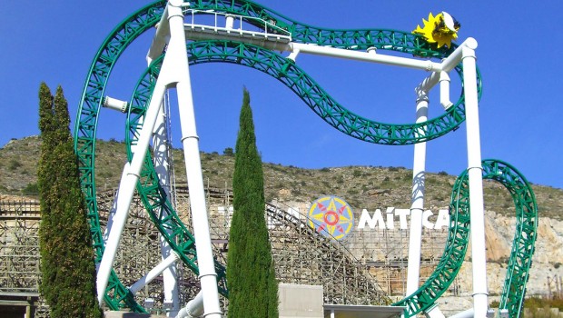 Muere joven de 18 años tras caer de montaña rusa en España
